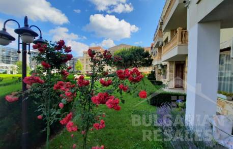 Гледка към морето, първа линия! Страхотна инвестиция! - Снимка 10