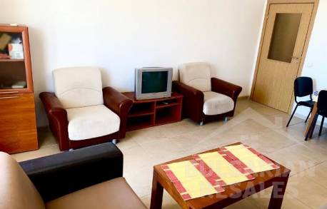 Two-bedroom apartment in an apartment complex without a swimming pool - Photo 4