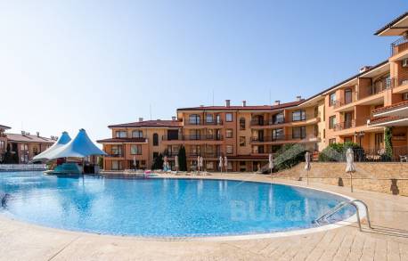 Apartment in a prestigious area of the resort Sveti Vlas - Photo 1