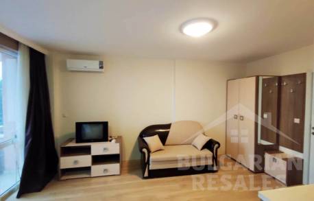 Studio overlooking the pool in a luxury complex - Photo 4