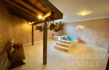 Къща с 4 спални в ексклузивен район на курорта - Снимка 15