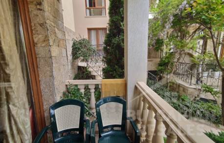 Апартамент на 1 линия в комплекс Royal Bay 2 - Снимка 5