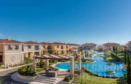 Вила за целогодишно живеене в луксозен комплекс - Снимка 1