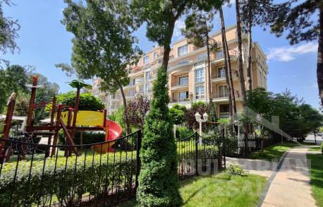 Красив апартамент в комплекса Venera Palace - Снимка 19