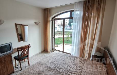 One bedroom with patio in Royal Dreams complex - Photo 11