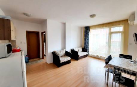 Трехкомнатная не дорогая квартира на Солнечном берегу - Фото1