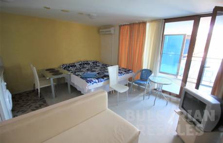 Добра инвестиция! Просторно студио във Villa Itta - Снимка 4