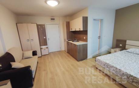 Studio overlooking the pool in a luxury complex - Photo 3