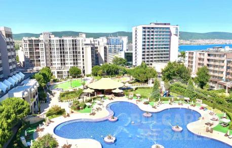 Апартаменты в комплексе Royal Beach Barcelo с видом на море и бассейн - Фото1