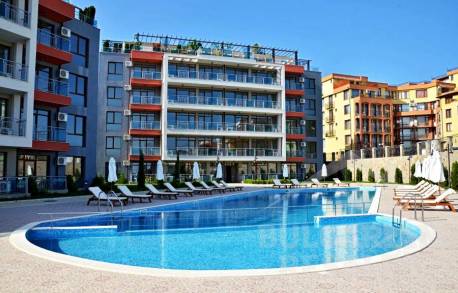First line and pool view! Apartment in “Sun Wave” - Photo 1