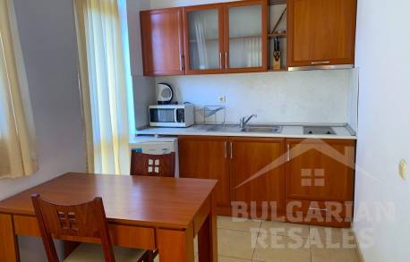 Spacious studio in the Ashton Hall complex - Photo 4