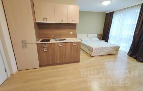 Studio overlooking the pool in a luxury complex - Photo 2