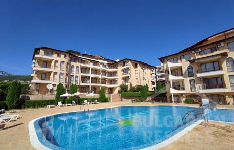 Супер оферта! Апартамент в комплекс с красива територия - Снимка 11