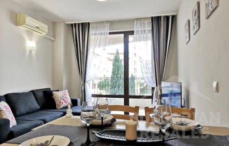 Апартаменты с видом на бассейн в Royal Sun - Фото6