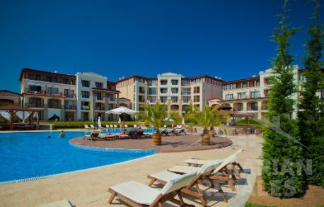 3 Rooms at Green Life Beach Resort - Photo 6