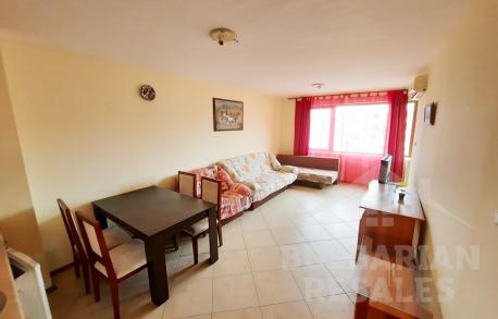 Просторен двустаен апартамент в центъра на курорта - Снимка 10