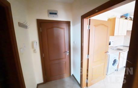 Просторен двустаен апартамент в центъра на курорта - Снимка 18