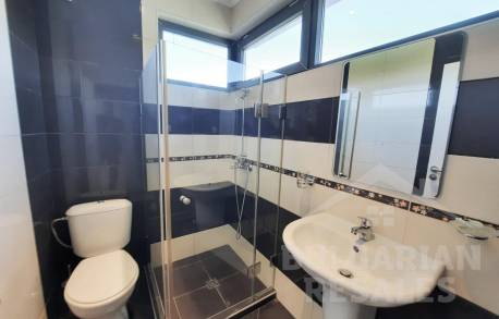 Luxury home with a pool and beach access - Photo 36