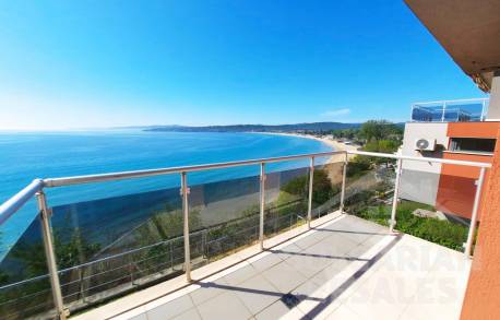 Luxury home with a pool and beach access - Photo 28