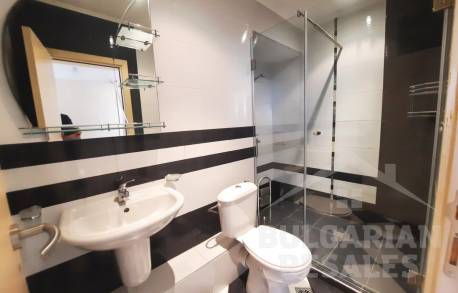 Luxury home with a pool and beach access - Photo 23