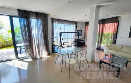 Luxury home with a pool and beach access - Photo 13