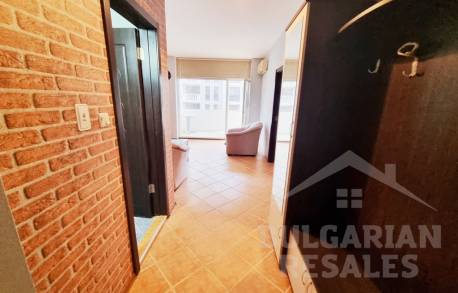 Inexpensive two-bedroom apartment in a good neighborhood - Photo 7