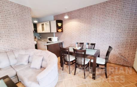 Inexpensive two-bedroom apartment in a good neighborhood - Photo 4