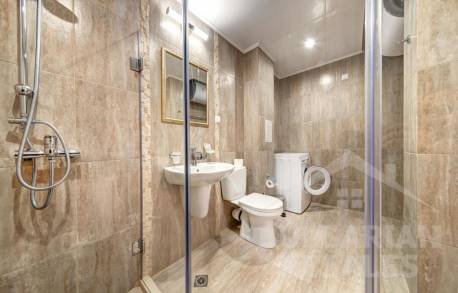 Štýlovo zariadený apartmán v komplexe Isis - Фото13