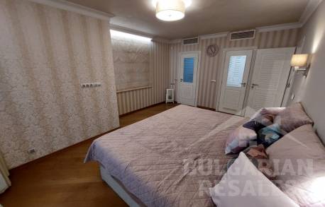 Къща с басейн в елитно вилно селище в България - Снимка 12