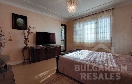 Луксозна къща с 4 спални в луксозния комплекс Victoria Royal Garden - Снимка 15