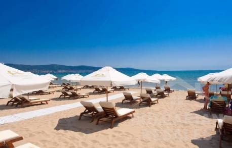  Прекрасен апартамент в комплекса Rainbow 4 - Снимка 2