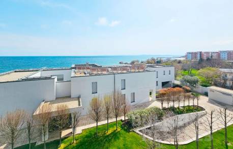 Výhľad na more, moderná rekonštrukcia, 2 spálne, komplex „Oasis“, Ravda - Фото19