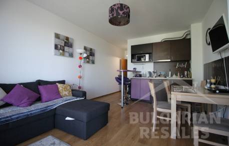 Страхотен апартамент в Sunny View Central - Снимка 5