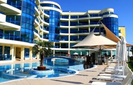 Купить квартиру в Поморие в 100 метрах от пляжа - Фото 1