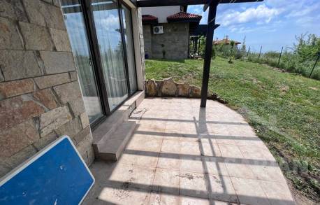 Апартамент с две спални и тераса с достъп до терена - Снимка 12