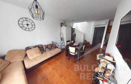 Двуетажен таунхаус с три спални за продажба в Кошарица - Снимка 3