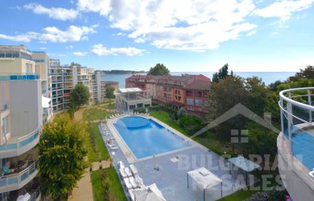 Výhľad na more, moderná rekonštrukcia, 2 spálne, komplex „Oasis“, Ravda - Фото20