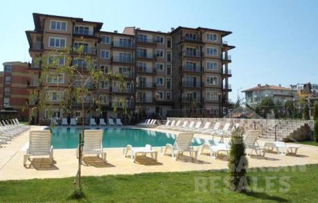 Голям апартамент с една спалня и гледка към морето - Снимка 14