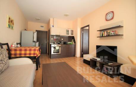 Просторен апартамент в комплекс Luxor - Снимка 3