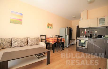 Просторен апартамент в комплекс Luxor - Снимка 5