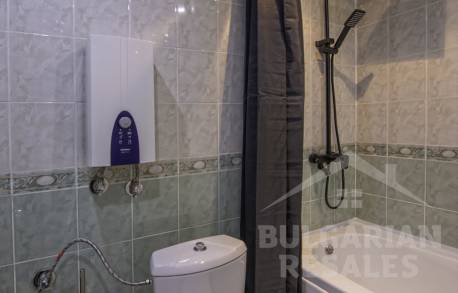 Апартамент с модерен интериор в „Sun City“ - Снимка 16