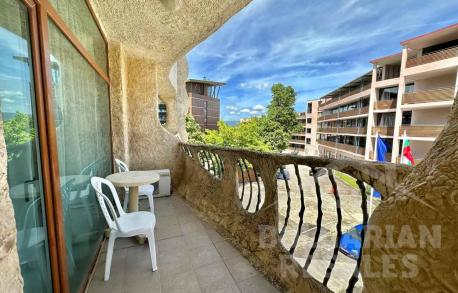 Buy a flat 100 metres from the beach in the Grenada complex - Photo 1