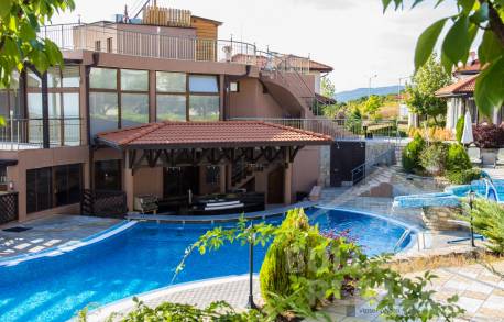 Чудесна семейна къща на първокласно място в BAY VIEW VILLAS  - Снимка 7