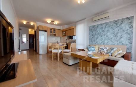 Апартамент с панорамна гледка към морето в комплекс Трявна - Снимка 2