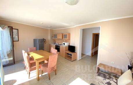 Уютен апартамент с две спални и гледка към морето - Снимка 2