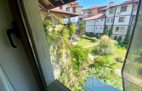 First line, apartment with furniture and appliances - Photo 9