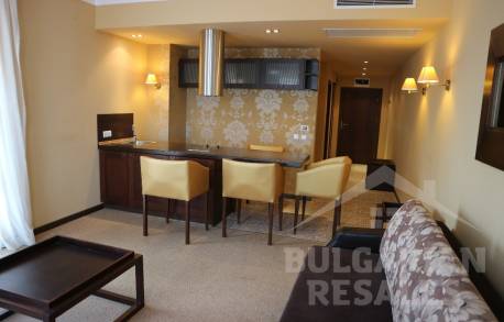 Элитная трехкомнатная квартира у моря в Болгарии - Фото9
