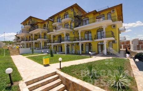 Beautiful apartment in Sozopol in Green Hills complex - Photo 1