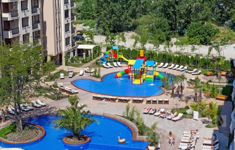 Красив апартамент в луксозния комплекс Cascadas - Снимка 3