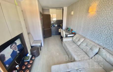 Mieszkanie z dużym tarasem i kominkiem w Harmony - Фото2